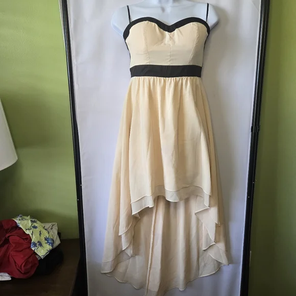 Forever 21 HI LO/HA Cream & Black Elegant Strapless Dress, NWT, Size S - Picture 2 of 11